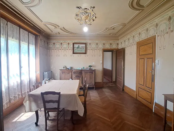 A VENDRE LAVELANET MAISON 13 PIECES SUR TERRAIN 3400 M²