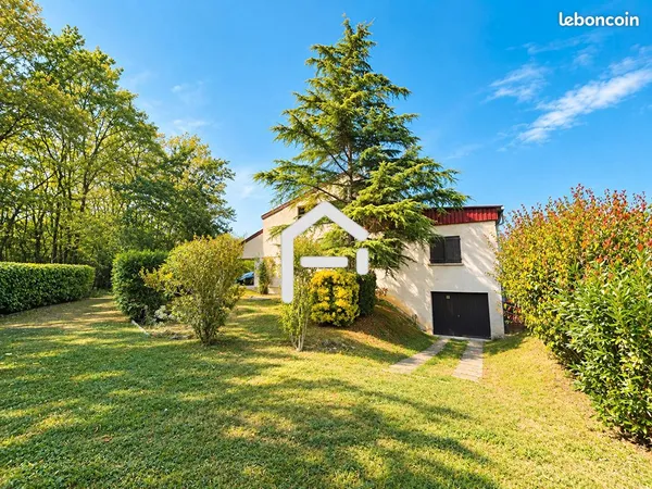 Maison 6 pièces 225 m²