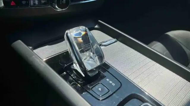 Volvo Xc60 t6 recharge awd 253 ch + 145 ch geartronic 8 — photo 10