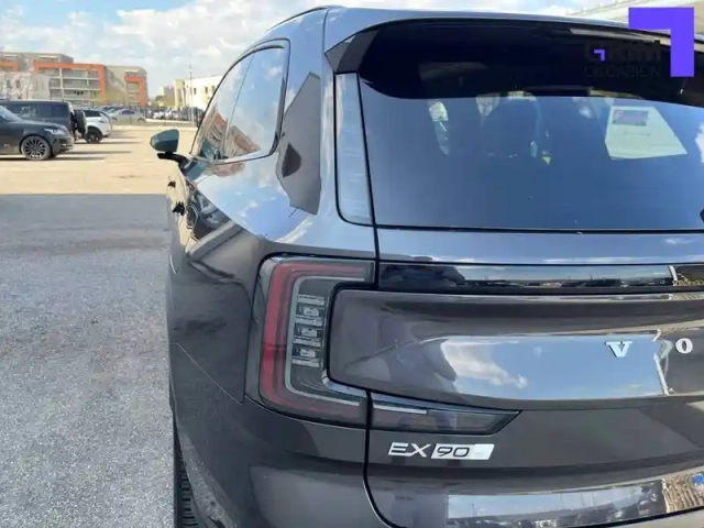 Volvo Ex90 twin performance awd 517 ch 1edt — photo 50