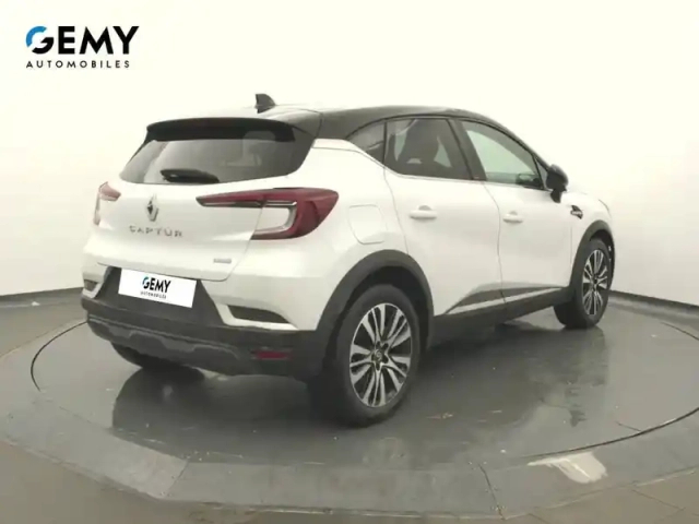 Renault Captur e-tech plug-in 160 — photo 18