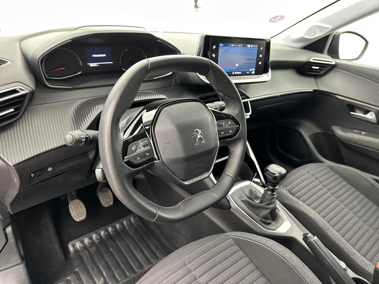 Peugeot 208 puretech 100 s&s bvm6 style — photo 8