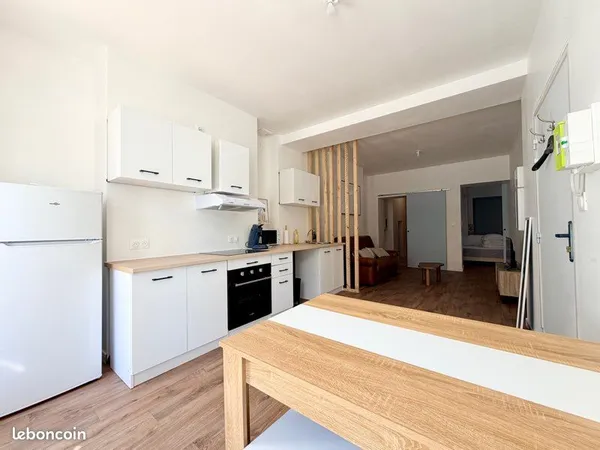 Appartement T2 entièrement rénové — Rez-de-chaussée & Parking facile
