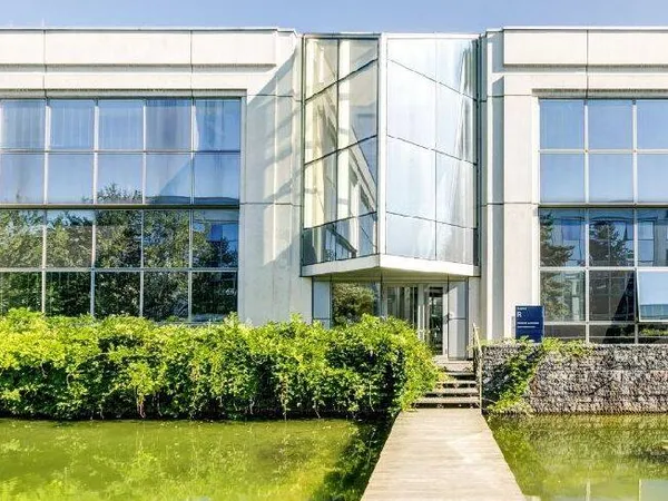 Bureau 2639 m²