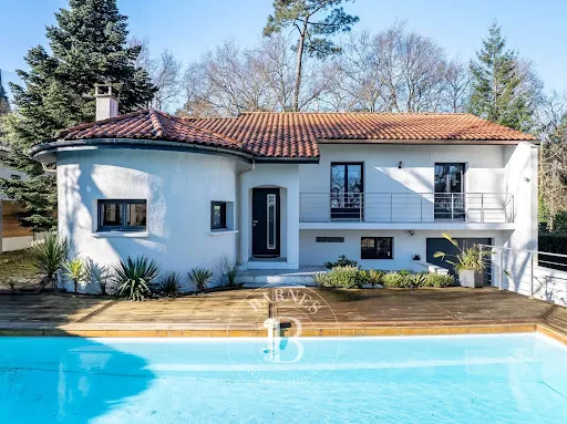 Maison 7 pièces 170 m²