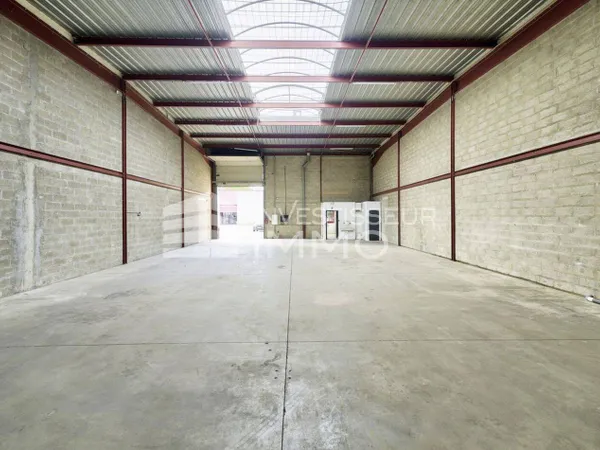 Local d'activité 434 m²