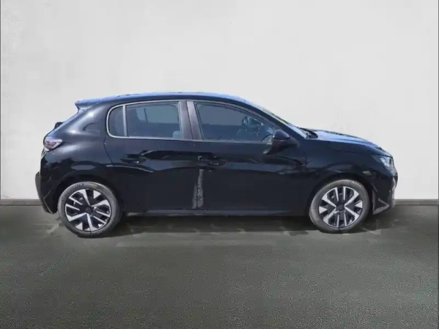 Peugeot 208 turbo 100 ch bvm6 — photo 4