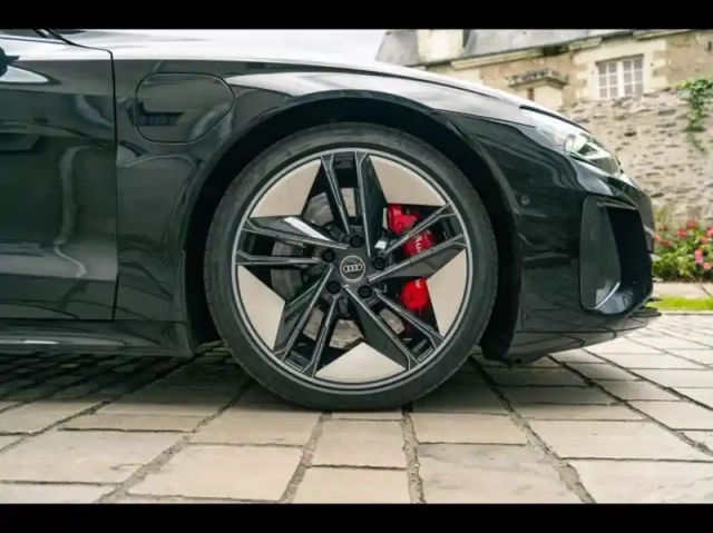 Audi E-Tron rs  gt 598ch quattro — photo 27