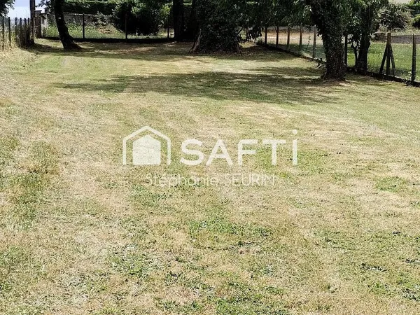 Terrain constructible de 800m²