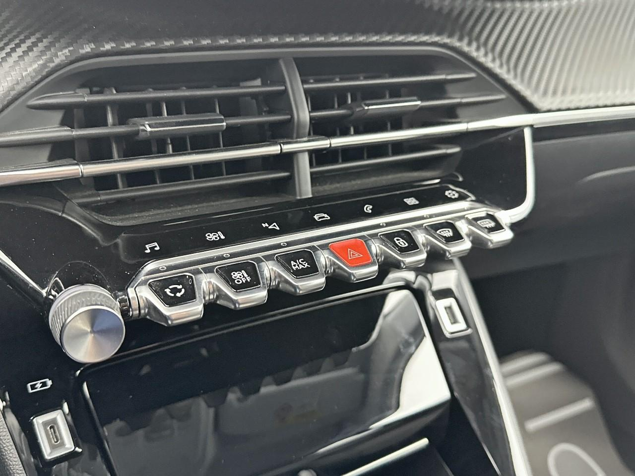 Peugeot 2008 bluehdi 130 s&s eat8 allure pack — photo 29