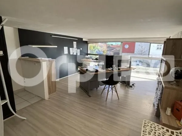 Bureau 95 m²