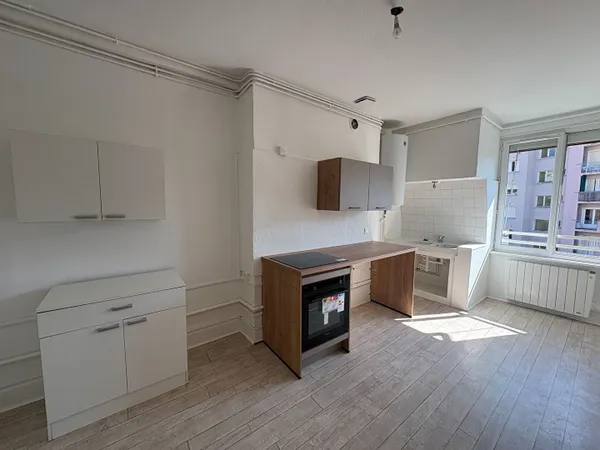 Appartement VOIRON - 2 pièce(s) - 70.89 m2