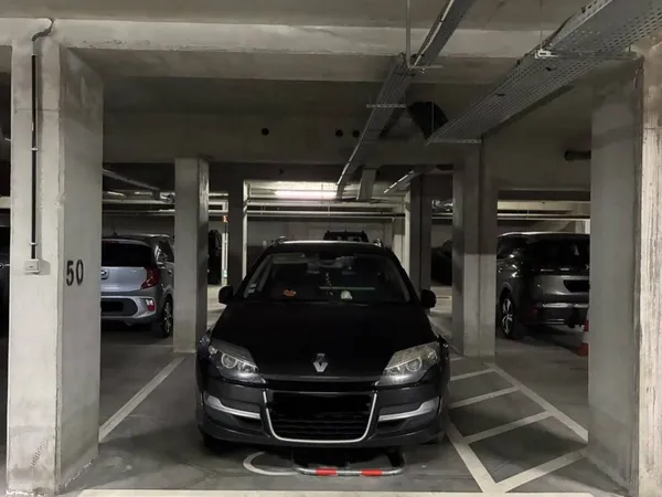 Parking 13 m²