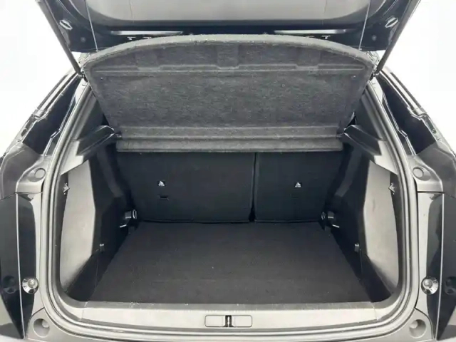 Peugeot 2008 electrique 136 ch — photo 6