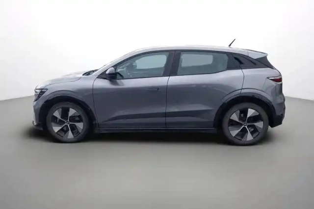 Renault Megane e-tech ev60 220 ch super charge — photo 12