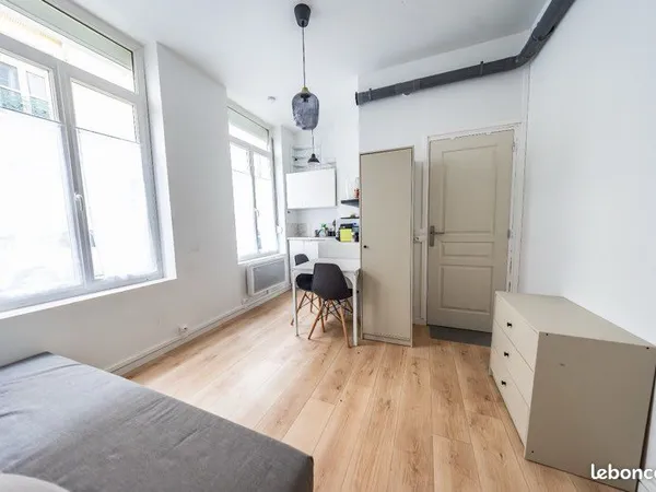 À louer studio meublé 15m2