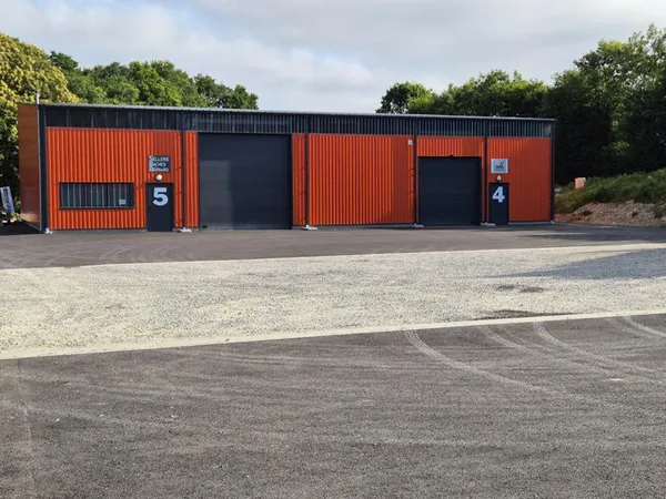 Local d’activité et entrepôt Vente Cléguer  110m² 249600€