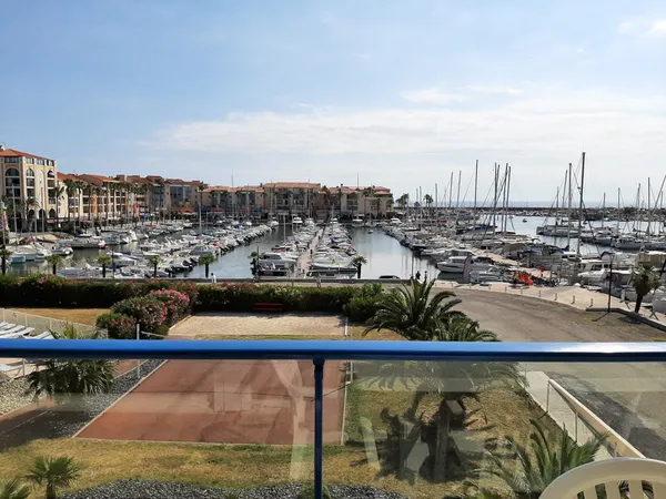 VUE EXCEPTIONNELLE SUR LA PORT