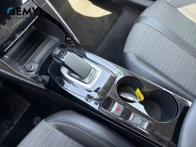 Peugeot 208 electrique 50 kwh 136ch — photo 21