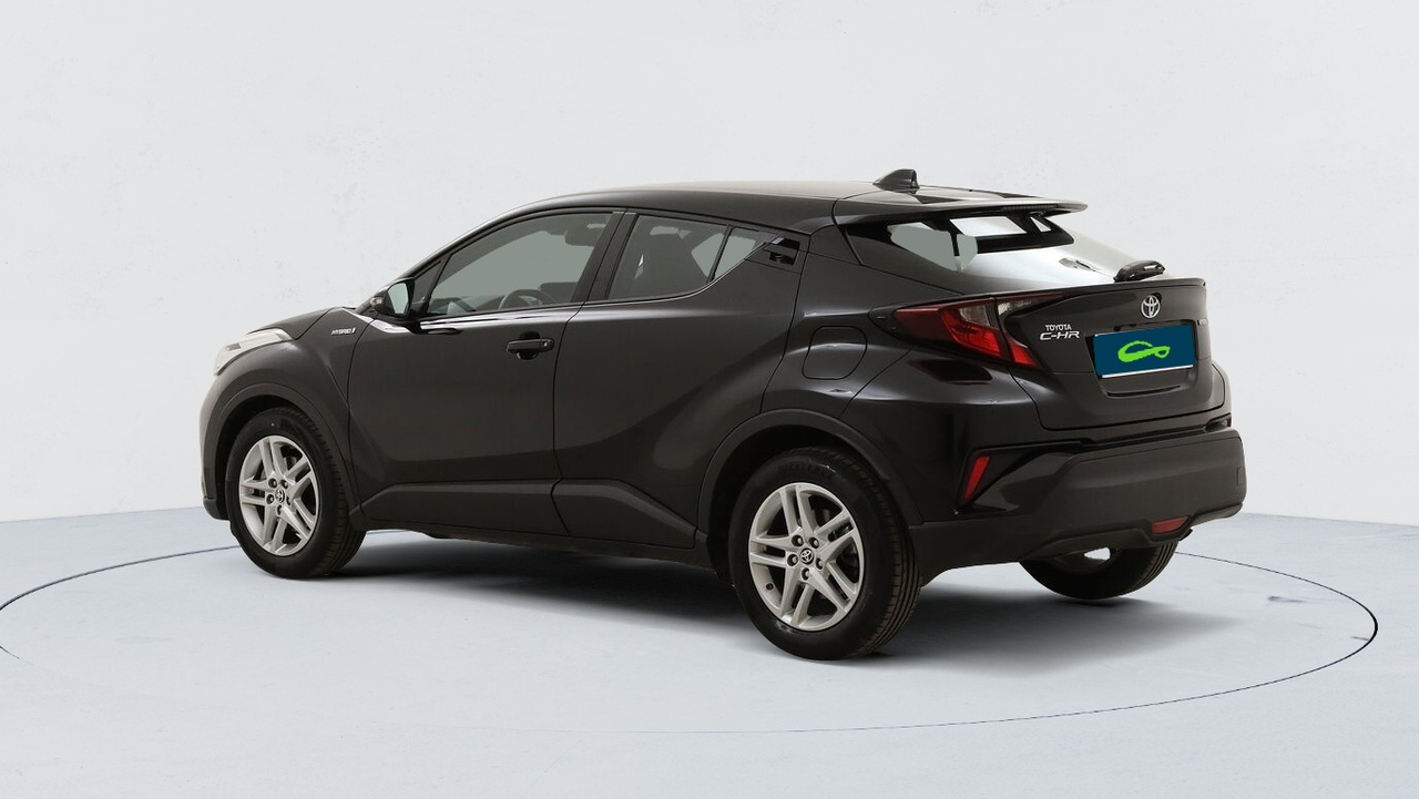 Toyota C-HR — photo 3