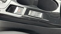 Peugeot 208 1.2 PureTech 130ch S&S Allure Pack EAT8 — photo 19