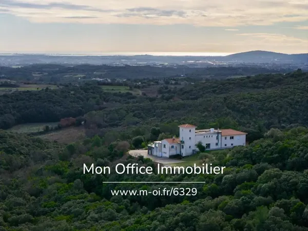 Vends maison - 980 m² - 10 pièces, 9 chambres - Montpellier 34000
