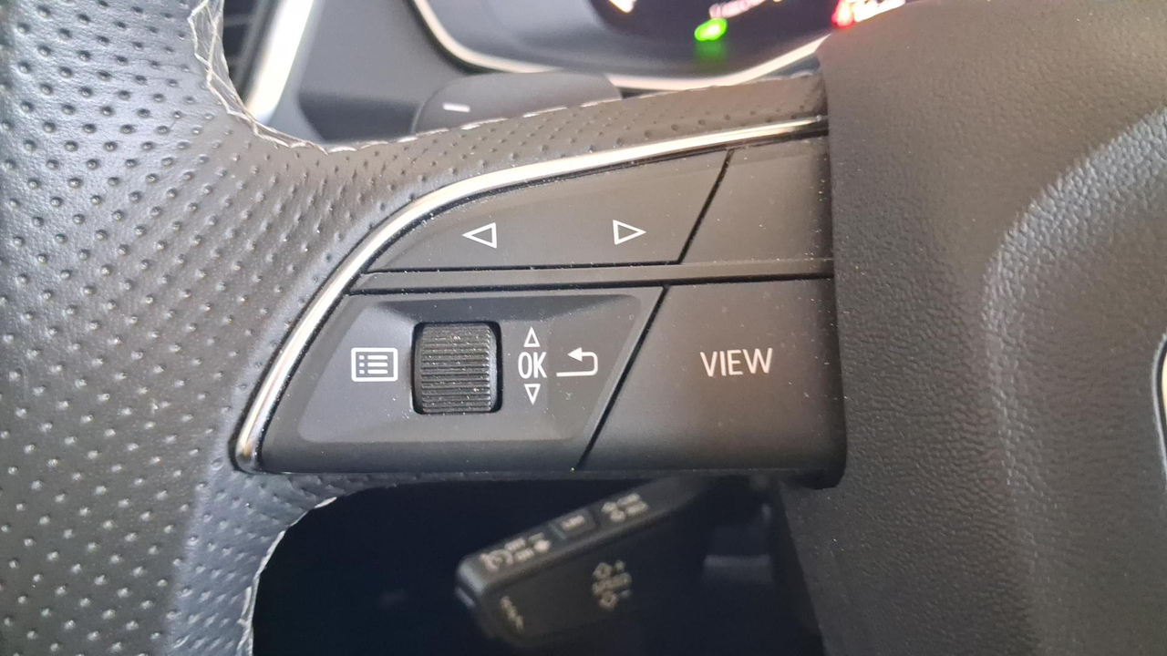 Audi Q5 55 TFSIe 367 S tronic 7 Quattro — photo 31