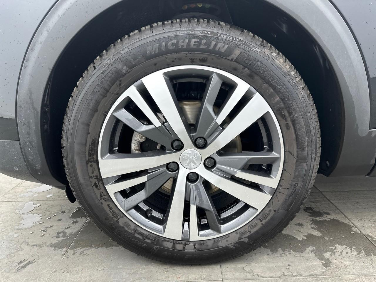 Peugeot 3008 puretech 130ch s&s eat8 allure pack — photo 14