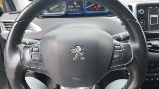 Peugeot 2008 1.6 VTi 120 - Allure – 2013 – 145338 km – Essence – Boîte Manuelle — photo 6