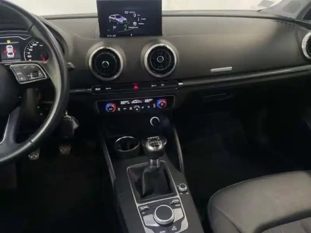 Audi A3 35 tfsi cod 150 design — photo 10