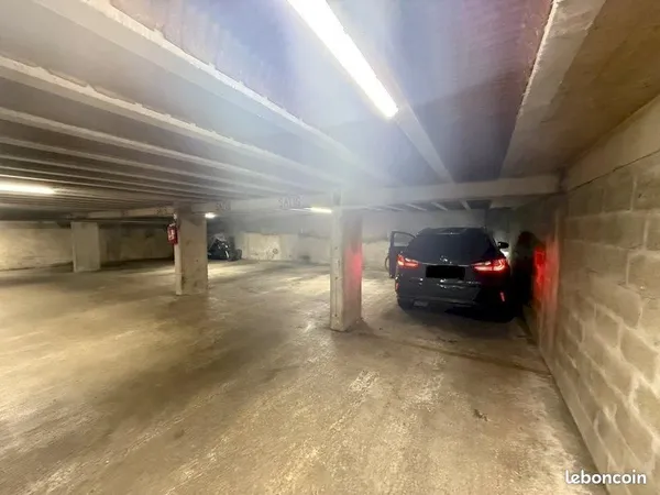 Place parking sécurisée - Montparnasse - 113/mois CC