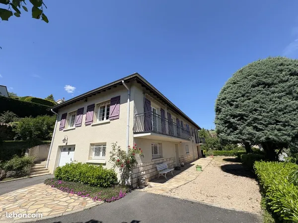 Maison 8 pièces 164 m²