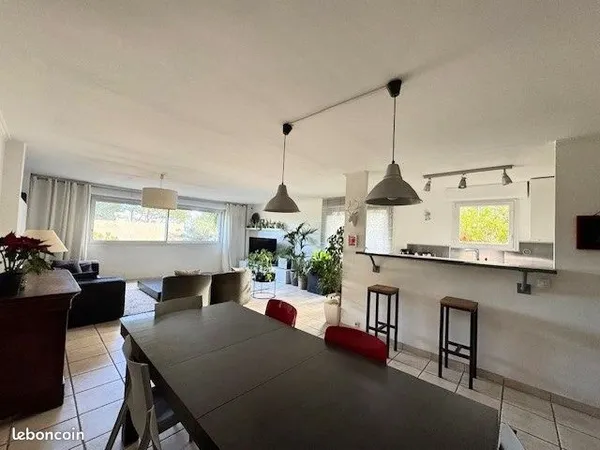 Appartement 6 pièces 130 m²