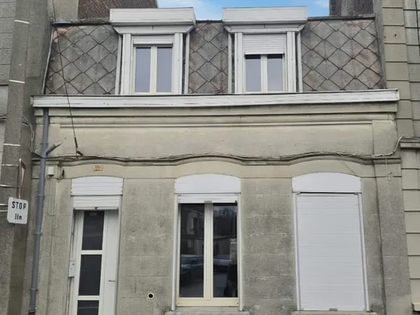 maison de ville à rafraîchir