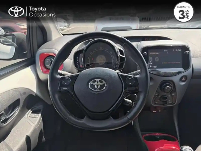 Toyota Aygo 1.0 vvt-i 72ch x-play 5p pack style car play — photo 9