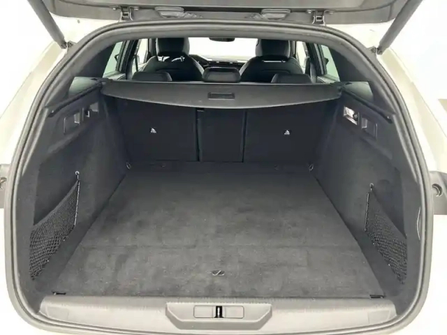 Peugeot 308 sw phev 225 e-eat8 — photo 6