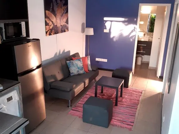 Sans frais agence particulier propose a la location F3 meublé avec jardin privé et parking sécurisé