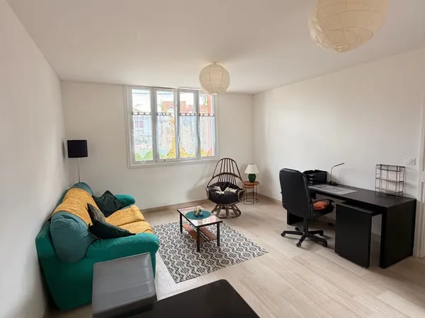 Appartement meublé 2 grandes chambres proche centre-ville