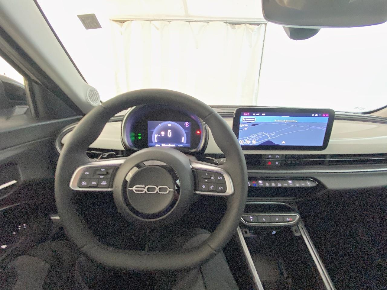 Fiat 600 t-gen 3 1.2 hybrid 145ch edct6 pop — photo 12