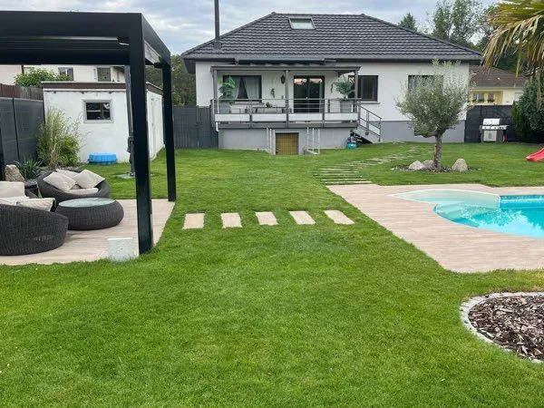 Maison 6 pièces 148 m² - Piscine - Terrain 8,3 ares - Bartenheim
