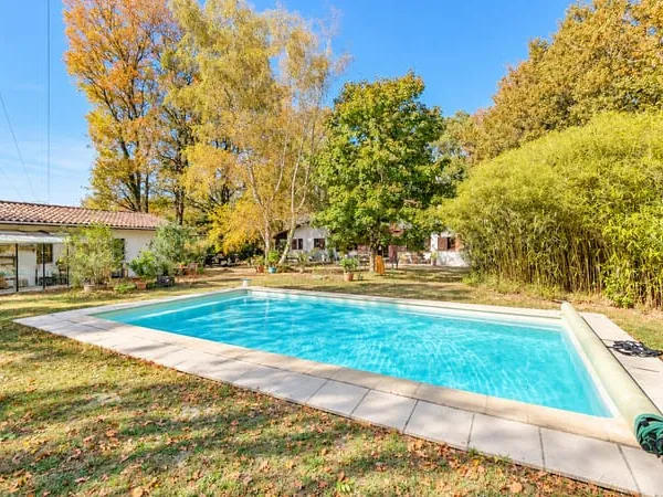 Maison landaise de 185 m² avec piscine sur 4 000 m² ? à 10 min au sud de Mont-de-Marsan