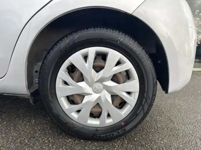 Toyota Yaris 110 vvt-i france business 5p my19 — photo 9