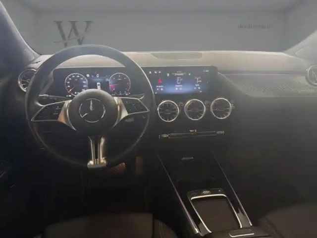 Mercedes Gla 200 d business line — photo 9