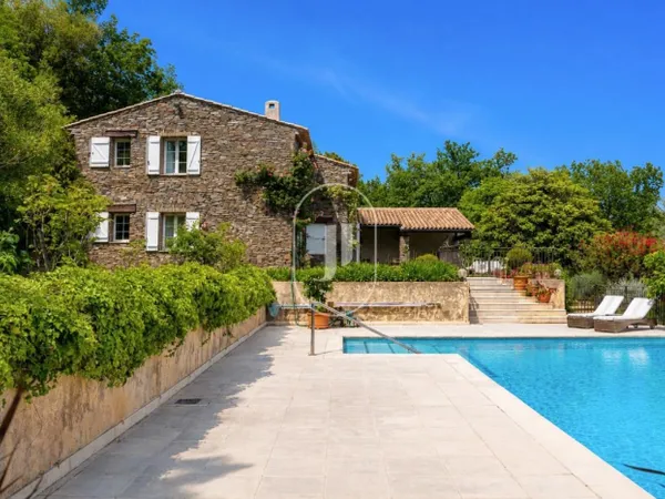 Authentique villa en pierre a vendre près de La Garde Freinet