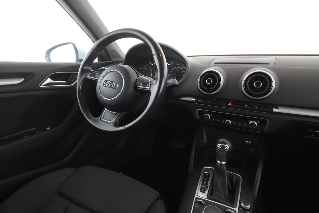 Audi A3 Cabriolet 2.0 TDI S Tronic — photo 12