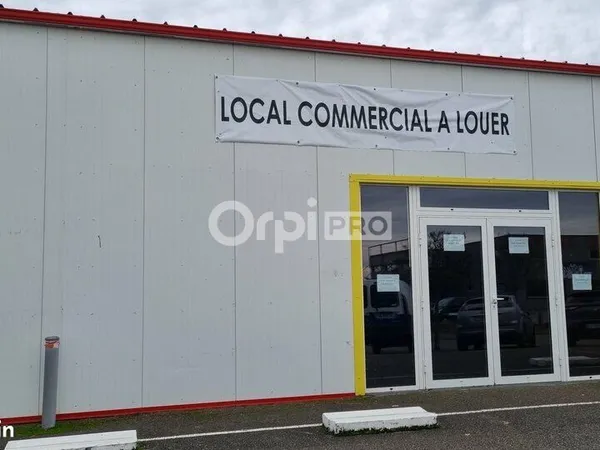 Local commercial 165 m²