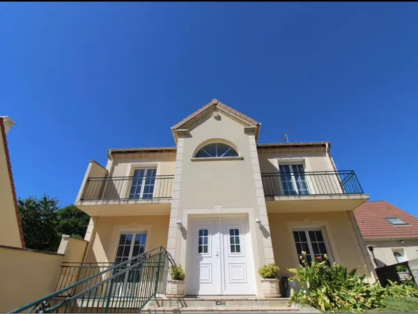 Belle maison familiale de 146 m² - 6 pièces - Jardin, terrasse et garage - Champigny-sur-Marne