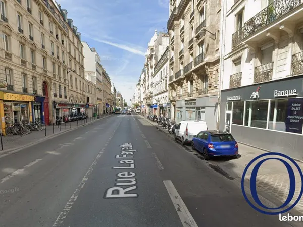 Local 115 m² Paris
