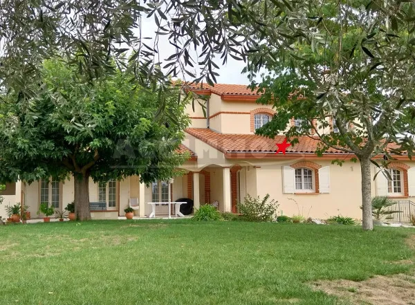 Maison 9 pièces 294 m²