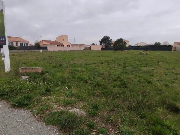 Terrain 549 m²